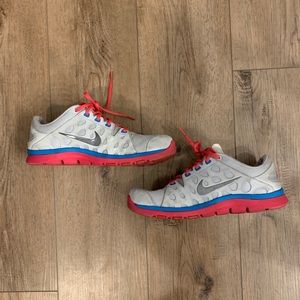 Nike Womens Flex Supreme Tr Running Shoes size 9